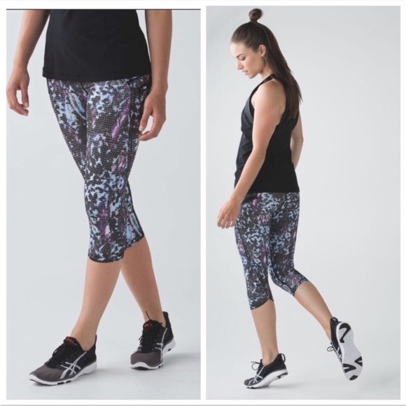 LULULEMON Run: Top Speed Crop * Full on Luxtreme Floral Tranquil Blue Black - Picture 1 of 7